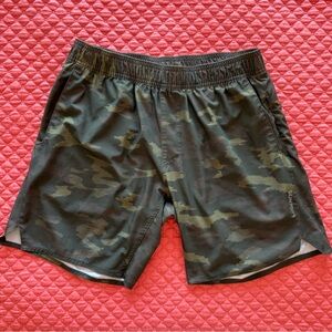 Legends Relay 7” Men's Green Camo Shorts